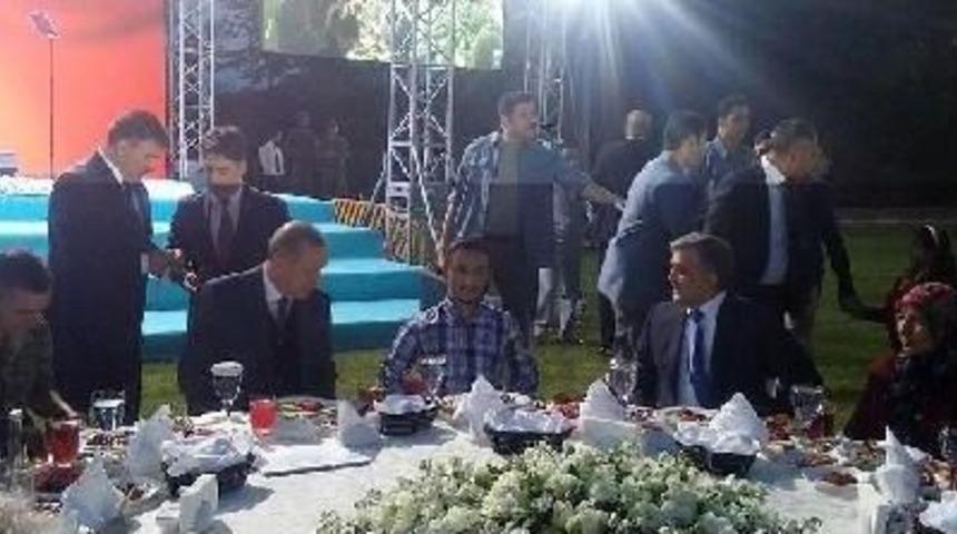 Erdoğan Ve G&uuml;l Tugayda Birlikte Iftar Yaptı