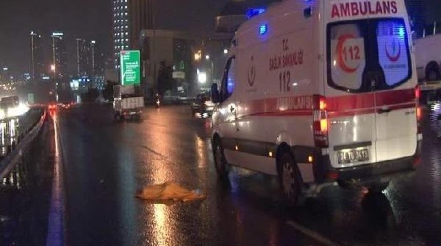 Tem'de Karşıya Yaya Olarak Ge&ccedil;meye &Ccedil;alışırken Otomobilin &Ccedil;arptığı Suriyeli &Ccedil;ocuk &Ouml;ld&uuml;