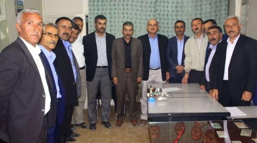 Hakkari&rsquo;de Muhtarlardan İl&ccedil;e A&ccedil;ıklaması