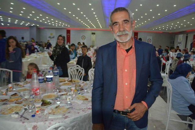 Uşaklı Sanat&ccedil;ı Tan&uuml;lk&uuml;; "&uuml;lkede A&ccedil;ık B&uuml;felerin Kalkması Lazım" 3