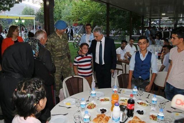 Vali Toprak, Şehit Ve Gazi Aileleriyle İftarda Buluştu