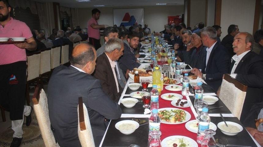 Işın, İftarda Muhtarlarla Buluştu