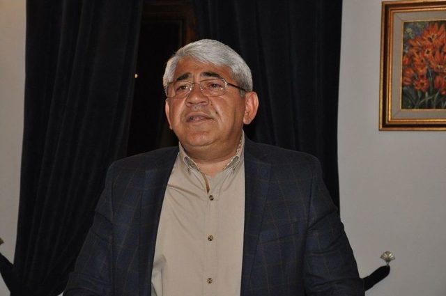 Başkan Kara&ccedil;anta, İftarda Muhtarlar Ve Basın Mensuplarıyla Bir Araya Geldi 2