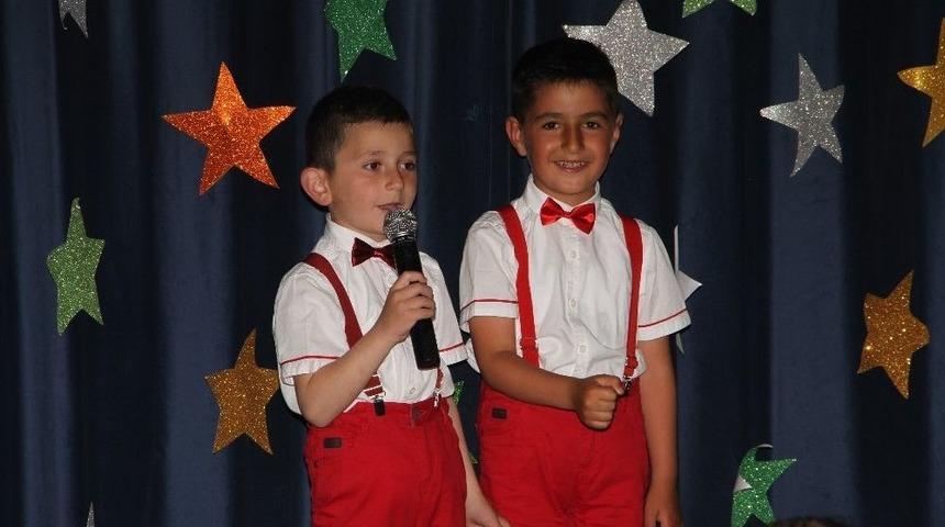 Miniklerden Yıl Sonu Etkinliği