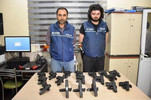 Aksaray da Otomobilde Ele Ge&ccedil;en 18 Tabancada Pkk Ş&uuml;phesi 1