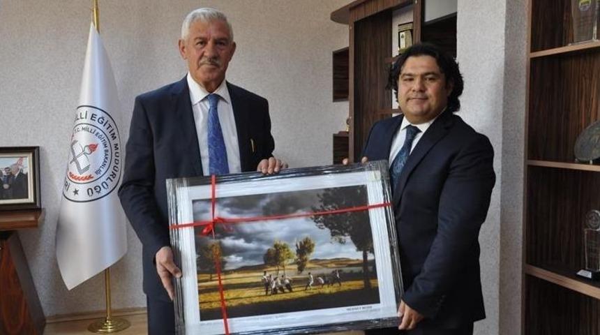 &lsquo;eba Kadraj&rsquo; 3.fotoğraf Yarışmasında &lsquo;halat &Ccedil;ekme Oyunu&rsquo; Adlı Eser, T&uuml;rkiye Birincisi Oldu