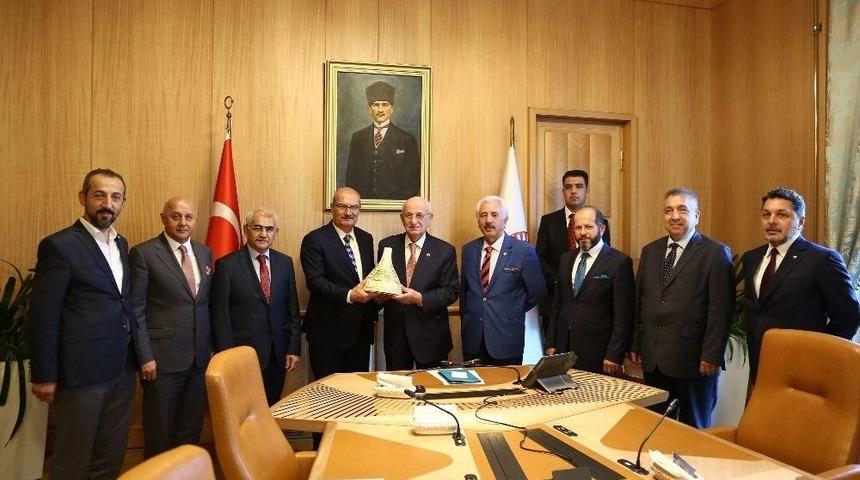 Ato Y&ouml;netiminden Tbmm Başkanı Kahraman&rsquo;a Ziyaret