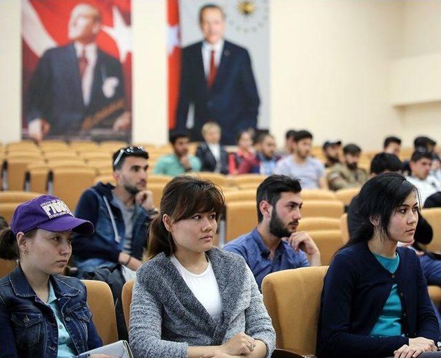 Arü Rektörü Prof. Dr. Biber, Uluslararası Öğrenciler İle Bir Araya Geldi