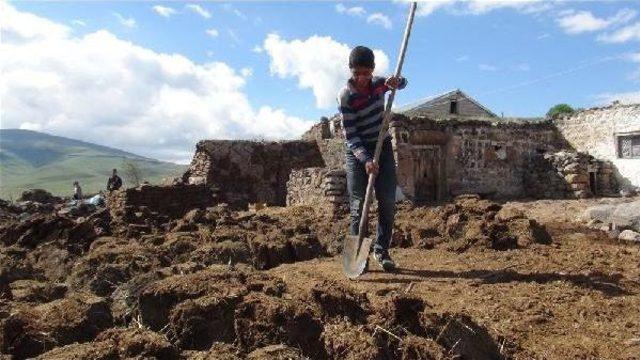 Köydeki Tek Odalı Evden Türkiye Ikincisi Çıktı