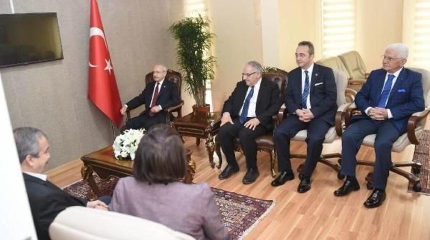 Kılı&ccedil;daroğlu, Hdp Genel Merkezi'ni Ziyaret Etti&nbsp;