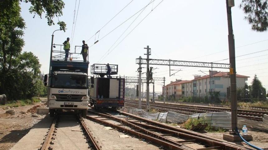 Ak&ccedil;aray Tramvay&rsquo;da Tel Montajı Bitti