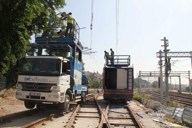 Akçaray Tramvay’da Tel Montajı Bitti