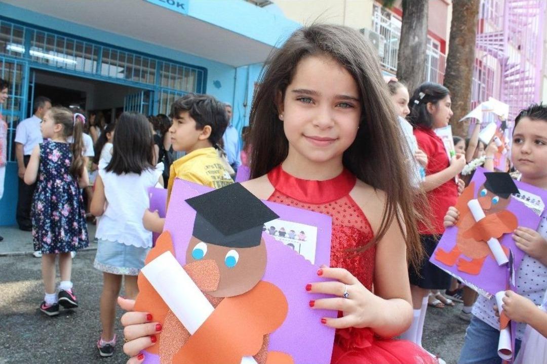 İzmir&rsquo;de Karne Sevinci