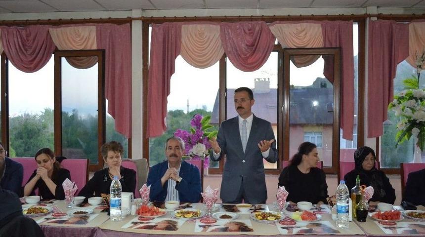 Adilcevaz&rsquo;da Şehit Ve Gazi Aileleri İftar Yemeğinde Buluştu