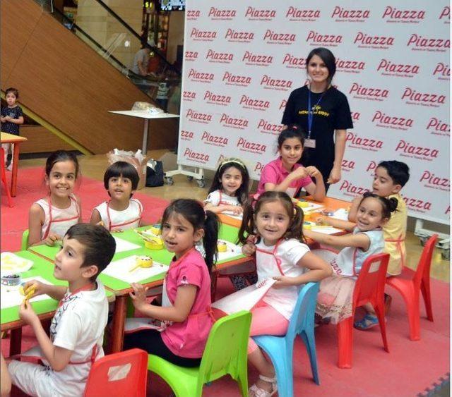 Piazza’da Fes Ve Davul Süsleme Etkinliği Yapıldı