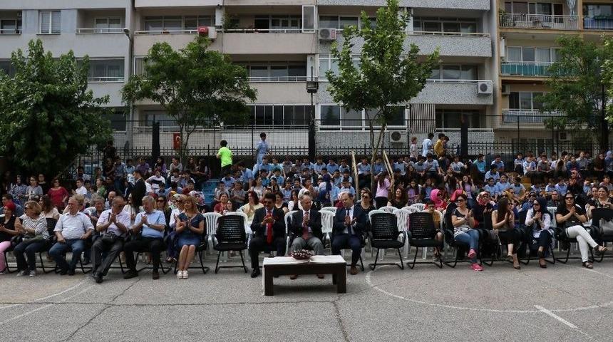 Manisalı &Ouml;ğrencilerin Karne Heyecanı