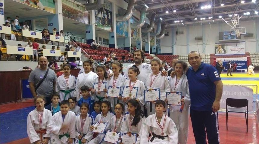 Yunusemreli Judocular İzmir&rsquo;den Başarıyla D&ouml;nd&uuml;