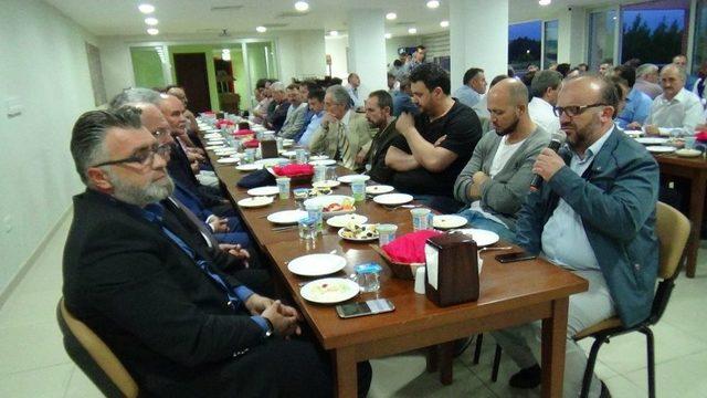 Cihann&uuml;ma Derneğinden İftar Yemeği 2