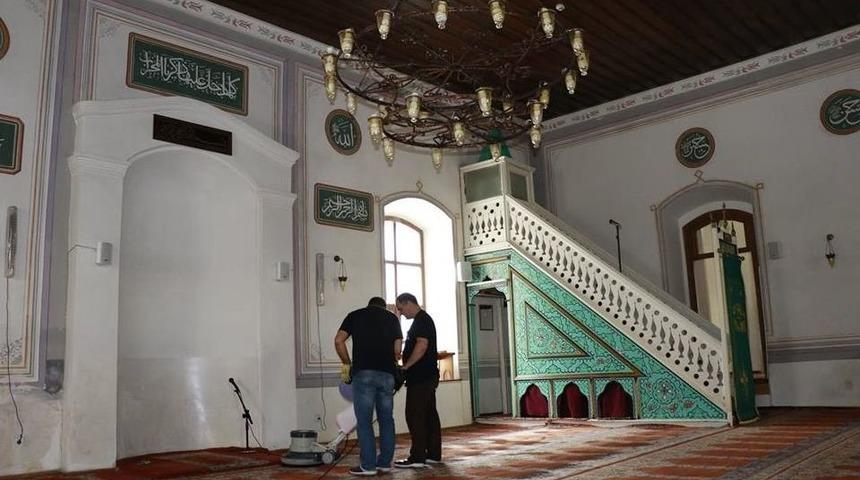 Kırklareli&rsquo;nde Camiler Temizleniyor