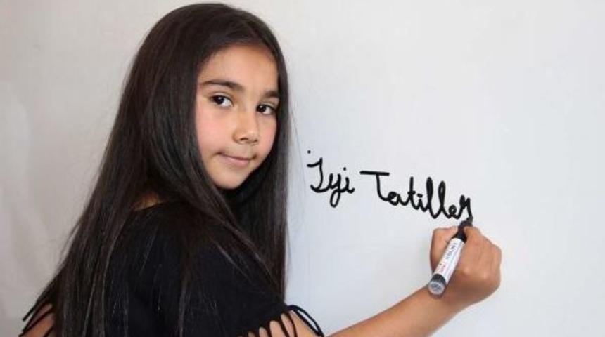 Karnesini Istediği Gibi Valinin Elinden Aldı