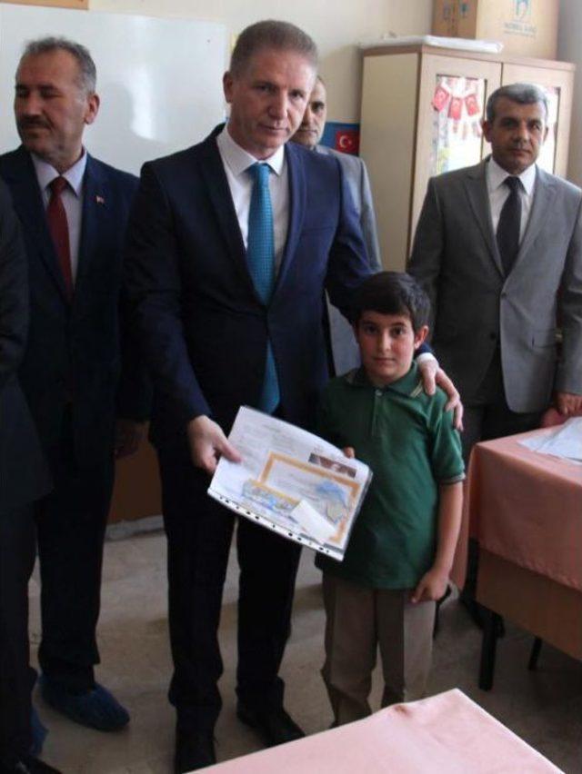 Karnesini Istediği Gibi Valinin Elinden Aldı 2