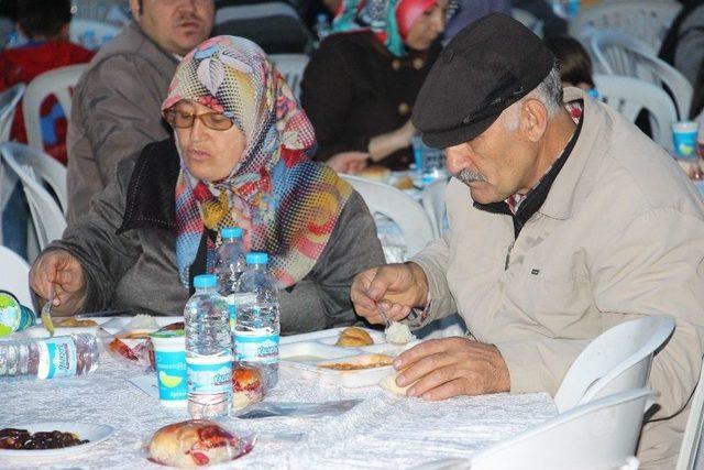 Tügva’dan 500 Kişilik İftar Yemeği