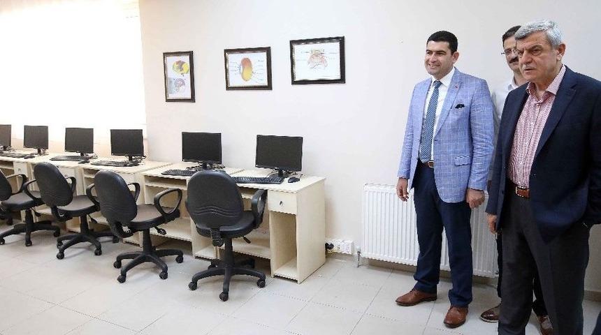 Başkan Karaosmanoğlu: &ldquo;gezin, Okuyun Ve Doğayı Tanıyın&rdquo;