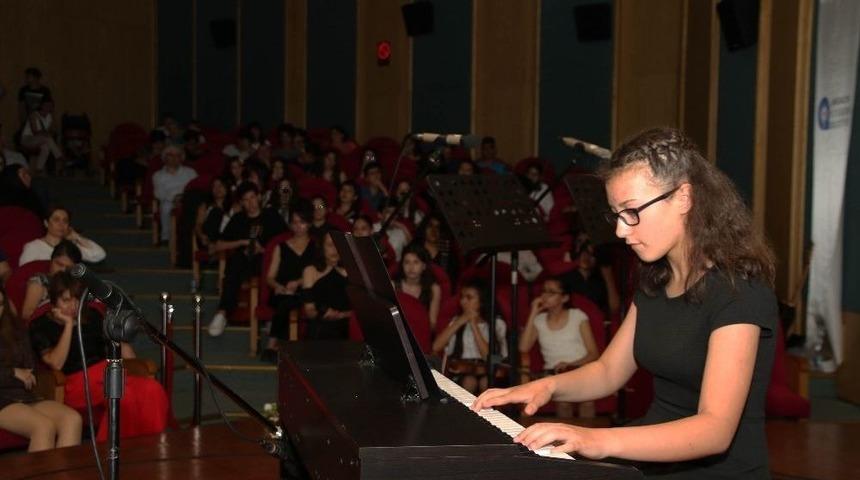 Gen&ccedil; M&uuml;zisyenler Hayallerini Ger&ccedil;ekleştirdi