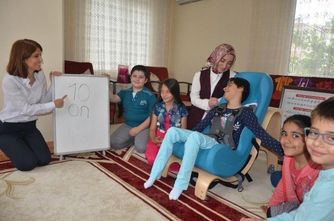 (&ouml;zel Haber)engelli &Ouml;ğrencinin Karnesini Evinde Verdiler