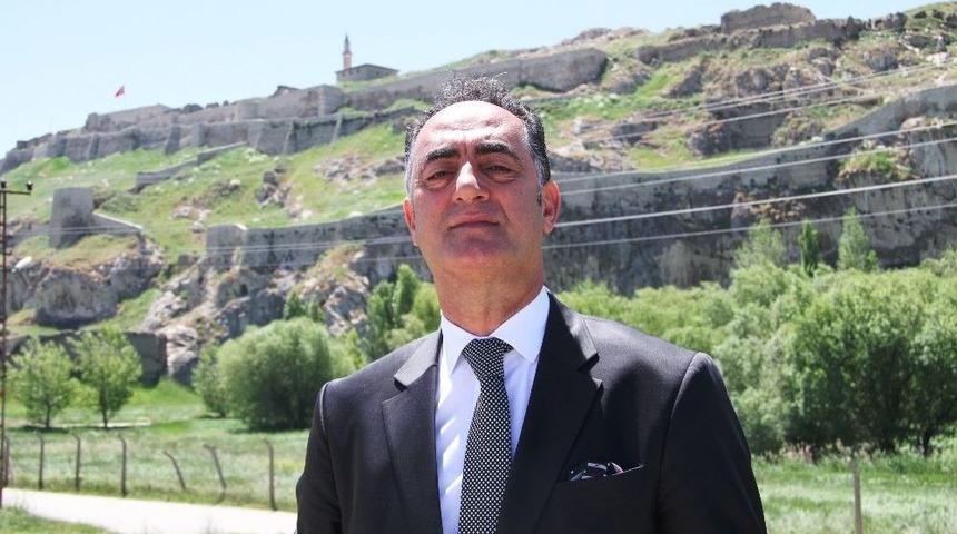 Van Kalesi Y&uuml;r&uuml;me Yolu Ve Karşılama Merkezi Projesi Hayata Ge&ccedil;irildi