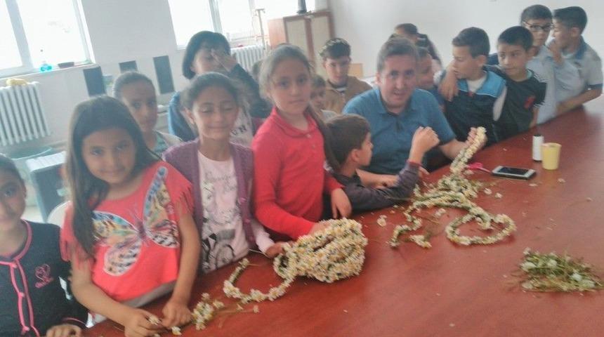 &Ouml;ğrencilerinden En Anlamlı Hediye