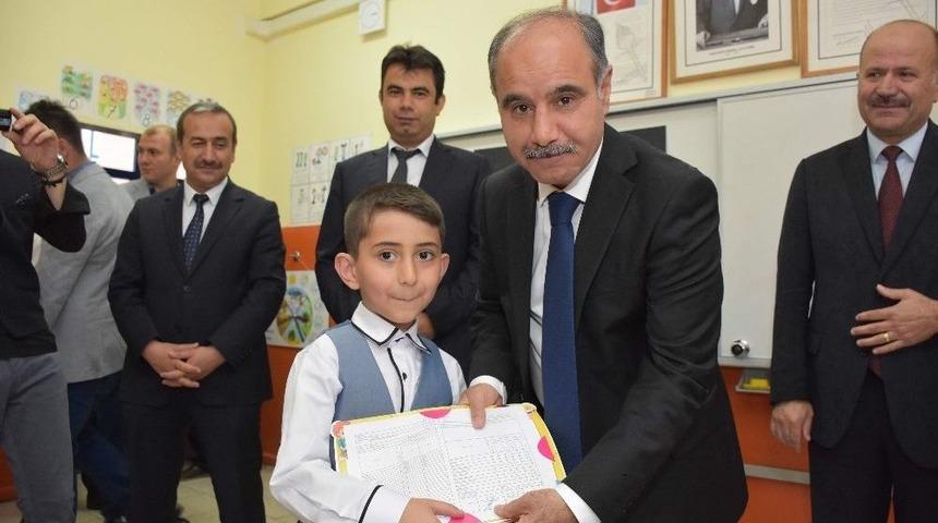 Karab&uuml;k&rsquo;te 37 Bin 500 &Ouml;ğrenci Karne Heyecanı Yaşadı