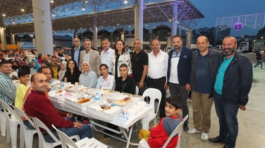 Tatlıkuyu Ve Barış Mahalleleri Birlikte İftar Yaptı