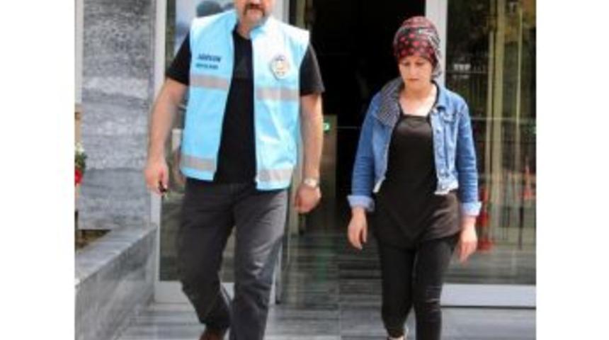 &Ccedil;alıştığı Evden Altın &Ccedil;aldığı Iddia Edilen Kadın G&ouml;zaltında