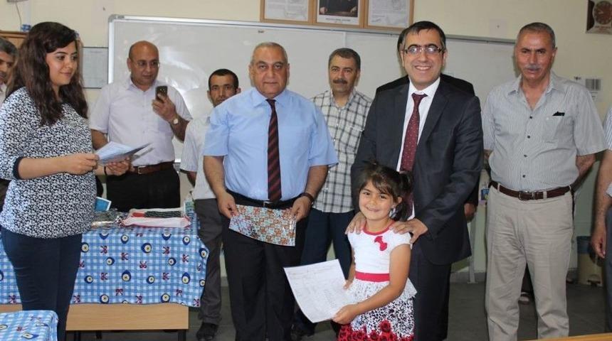 Iğdır&rsquo;da 50 Bin &Ouml;ğrenci Karnelerini Alarak Tatile Girdi