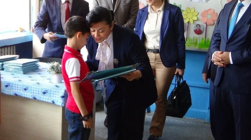 Kırklareli&rsquo;nde 44 Bin &Ouml;ğrenci Karne Aldı