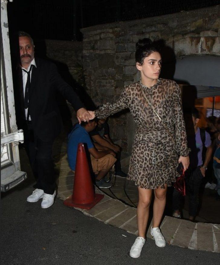 Bütün gece el ele G3