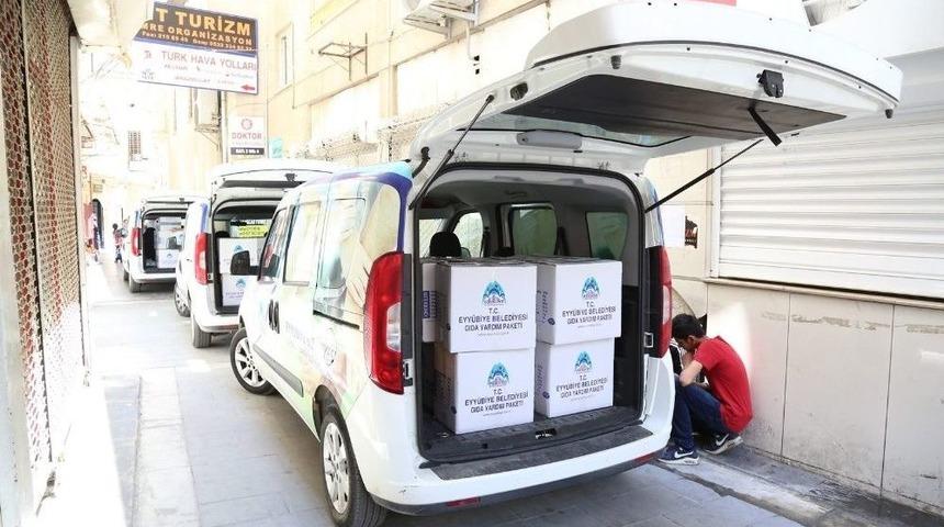 Eyy&uuml;biye Belediyesinden Aşevine Bin Adet Gıda Paketi Yardımı
