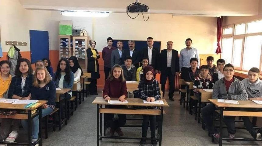 Altıntaş&rsquo;ta &Ouml;ğrencilerin Karne Heyecanı