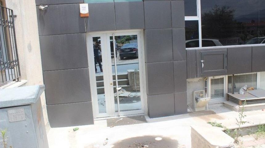 Fet&ouml; Soruşturmasında Kapatılan Tıp Merkezinin Jenerat&ouml;rleri &Ccedil;alındı