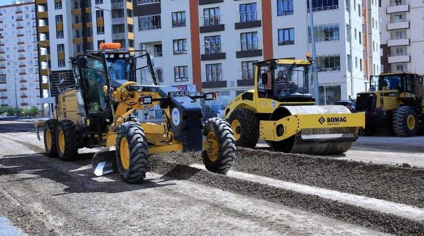 Talas&rsquo;ta Asfalt &Ccedil;alışmaları Devam Ediyor