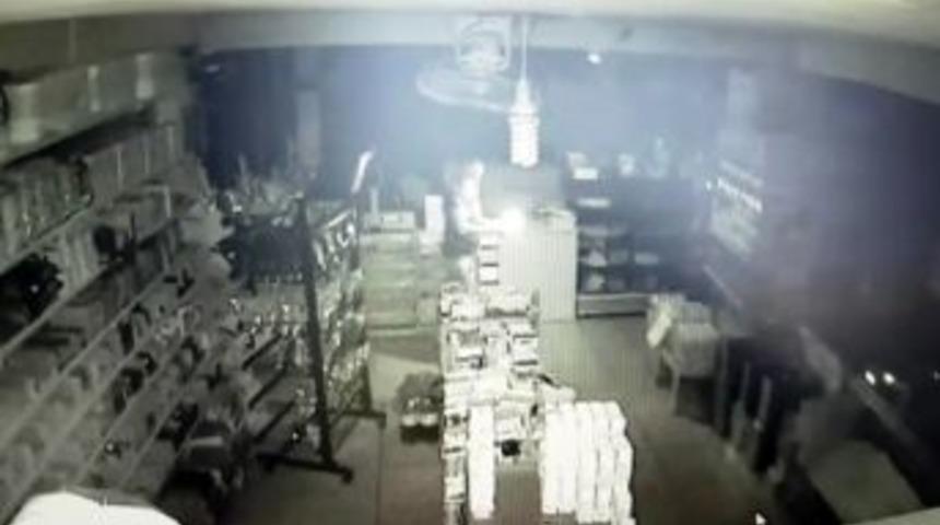 Kahramanmaraş&rsquo;ta Yakalanan 9 Hırsızlık Ş&uuml;phelisi Tutuklandı