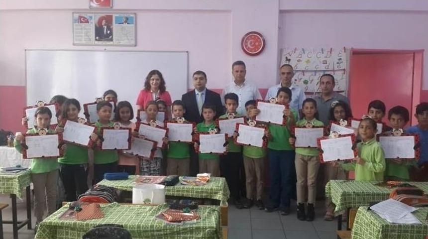 Ergene&rsquo;de İl&ccedil;esinde Karne Sevinci