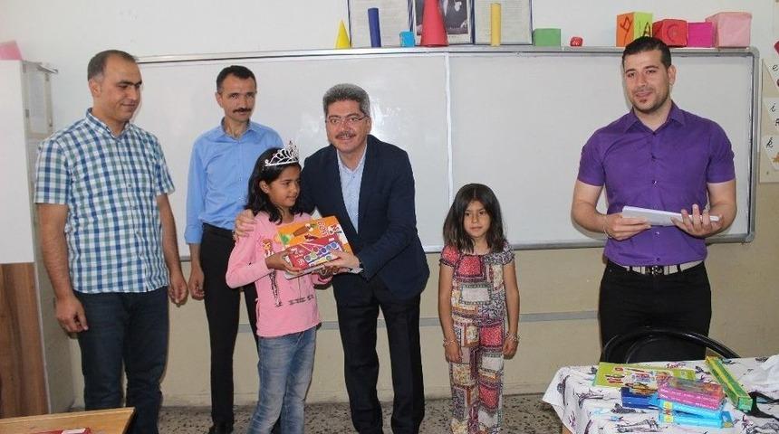 Siverek&rsquo;te Suriyeli &Ouml;ğrencilerin Karne Sevinci