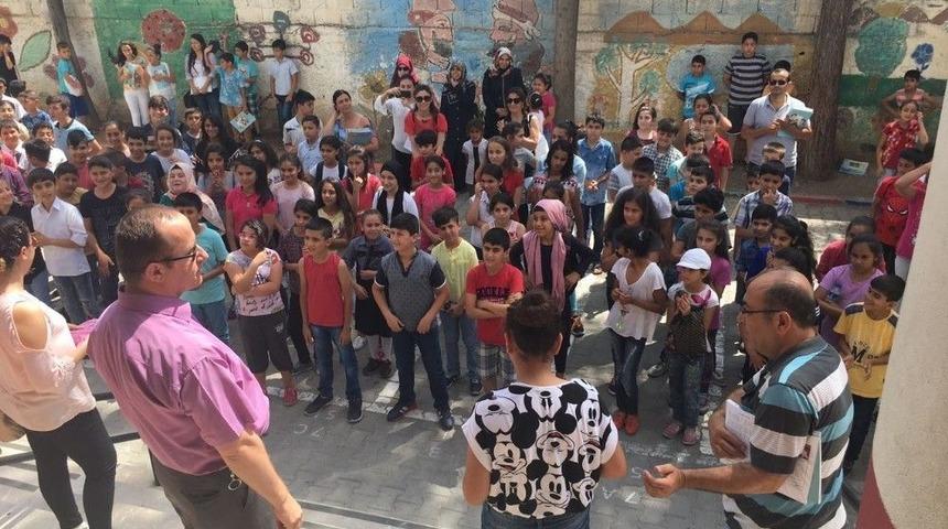 Adana Y&uuml;reğir Efendi Halil Ortaokulu&rsquo;nda Karne Heyecanı