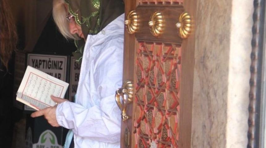 &Ouml;ğrenciler Lys &Ouml;ncesi Hacı Bayram&rsquo;da Dua Etti