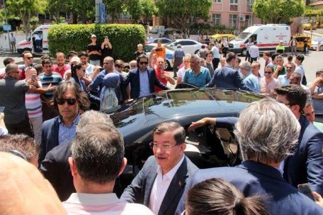 Eski Başbakan Davutoğlu Alanya'da