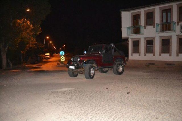 Evin Önündeki Cipi Çalan Şahıs Polise Yakalandı