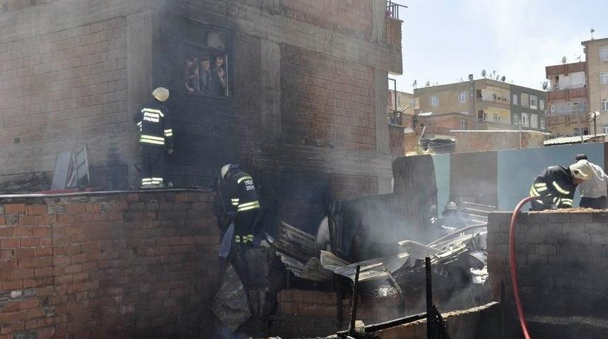 Diyarbakır’da Korkutan Yangın