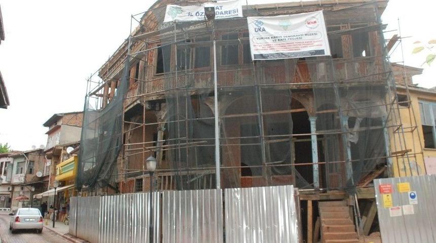 112 Yıllık Tarihi Kahvede Restorasyon